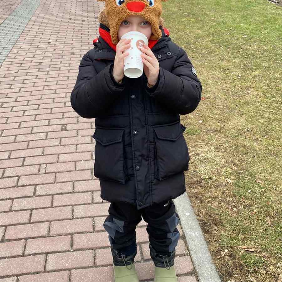 Spokojená zákaznice v softshellových kalhotech Wolf